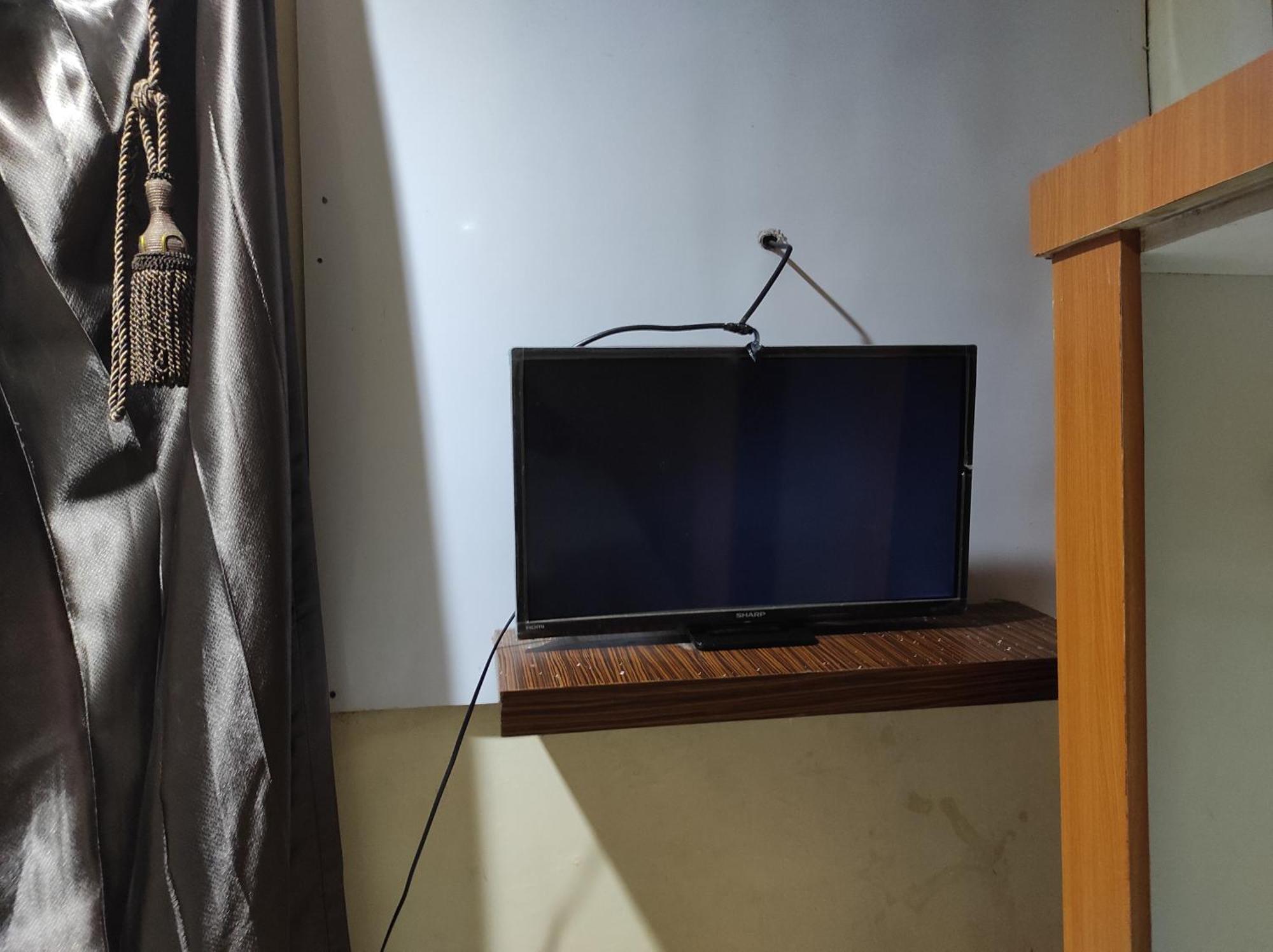 Hotel Tomborang Mamuju Karema Bagian luar foto