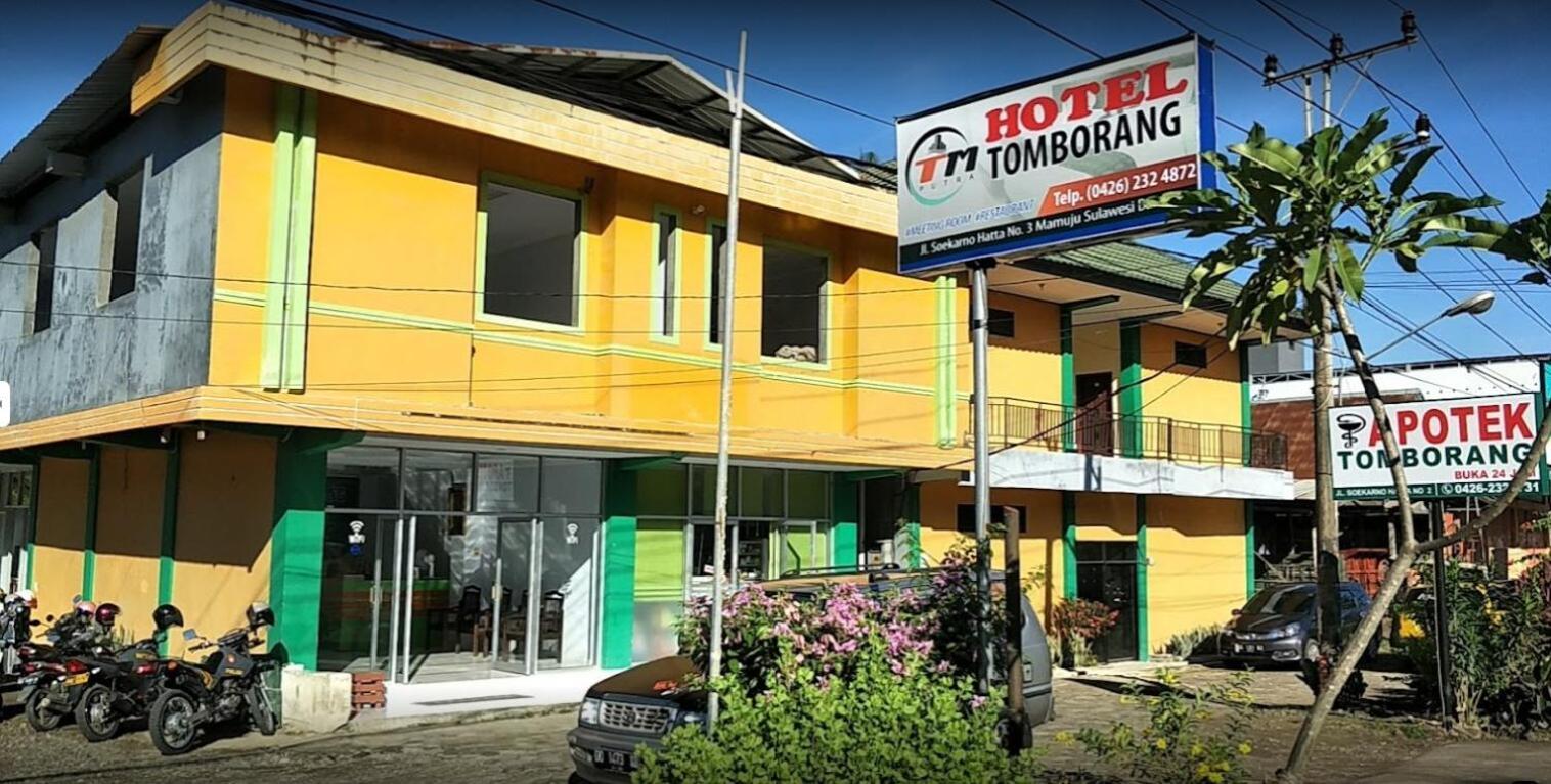 Hotel Tomborang Mamuju Karema Bagian luar foto